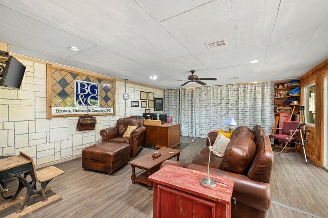 523 County Road 136 A, House other with 3 bedrooms, 3 bathrooms and null parking in Kingsland TX | Image 22