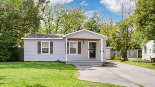 1011 11th Street N, Texas City, TX, 77590 | Card Image