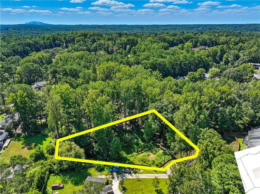 Land in Norcross