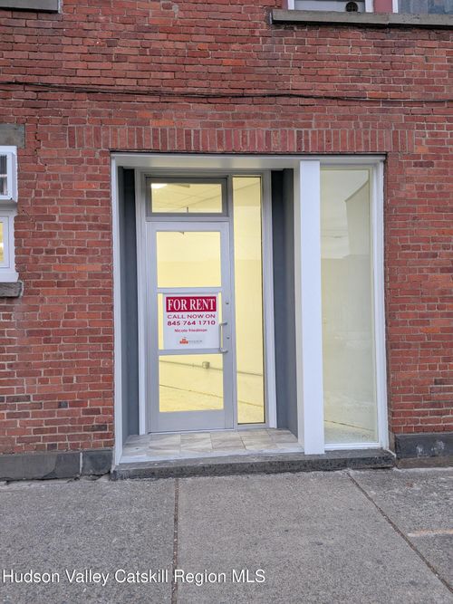 3 Cedar St, Kingston, NY, 12401-5046 | Card Image