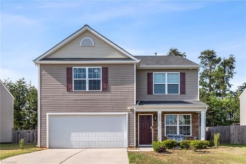 5047 Mount Hope Dr, Winston-Salem, NC, 27107-8207 | Card Image