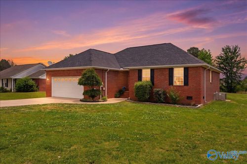 6820 Moores Mill Rd, Huntsville, AL, 35811-9271 | Card Image