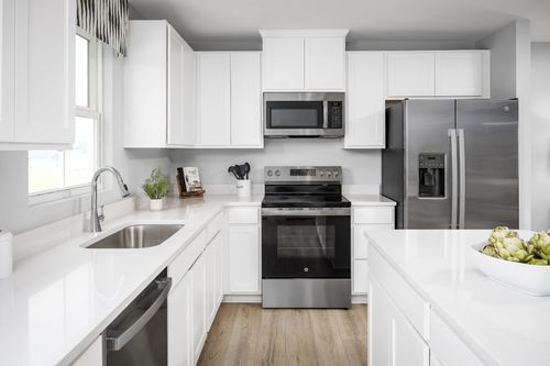 1658 Tanshall Court, Nashville, TN, 37207 | Card Image