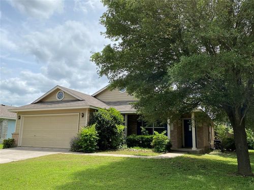 723 Blair Ave, Bastrop, TX, 78602-6666 | Card Image