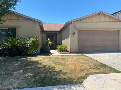 3765 N Pearwood Ave, Fresno, CA, 93727-0812 | Card Image
