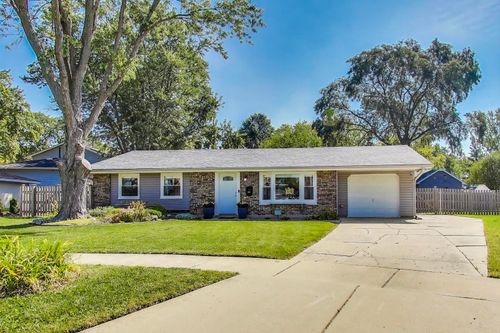 507 Ash Ct, Schaumburg, IL, 60193-2704 | Card Image