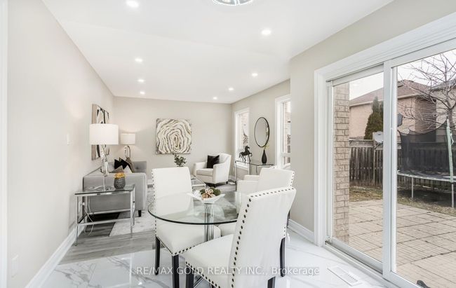 111 Fairhill Ave, House other with 6 bedrooms, 4 bathrooms and 2 parking in Brampton ON | Image 32