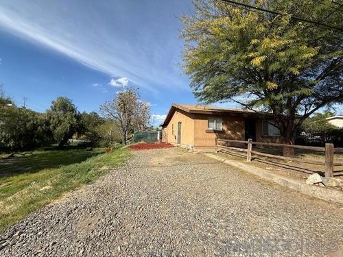 23930 Elsinore Ln, Menifee, CA, 92587-9220 | Card Image