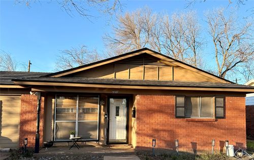 4809 Melinda Dr, Forest Hill, TX, 76119-7532 | Card Image