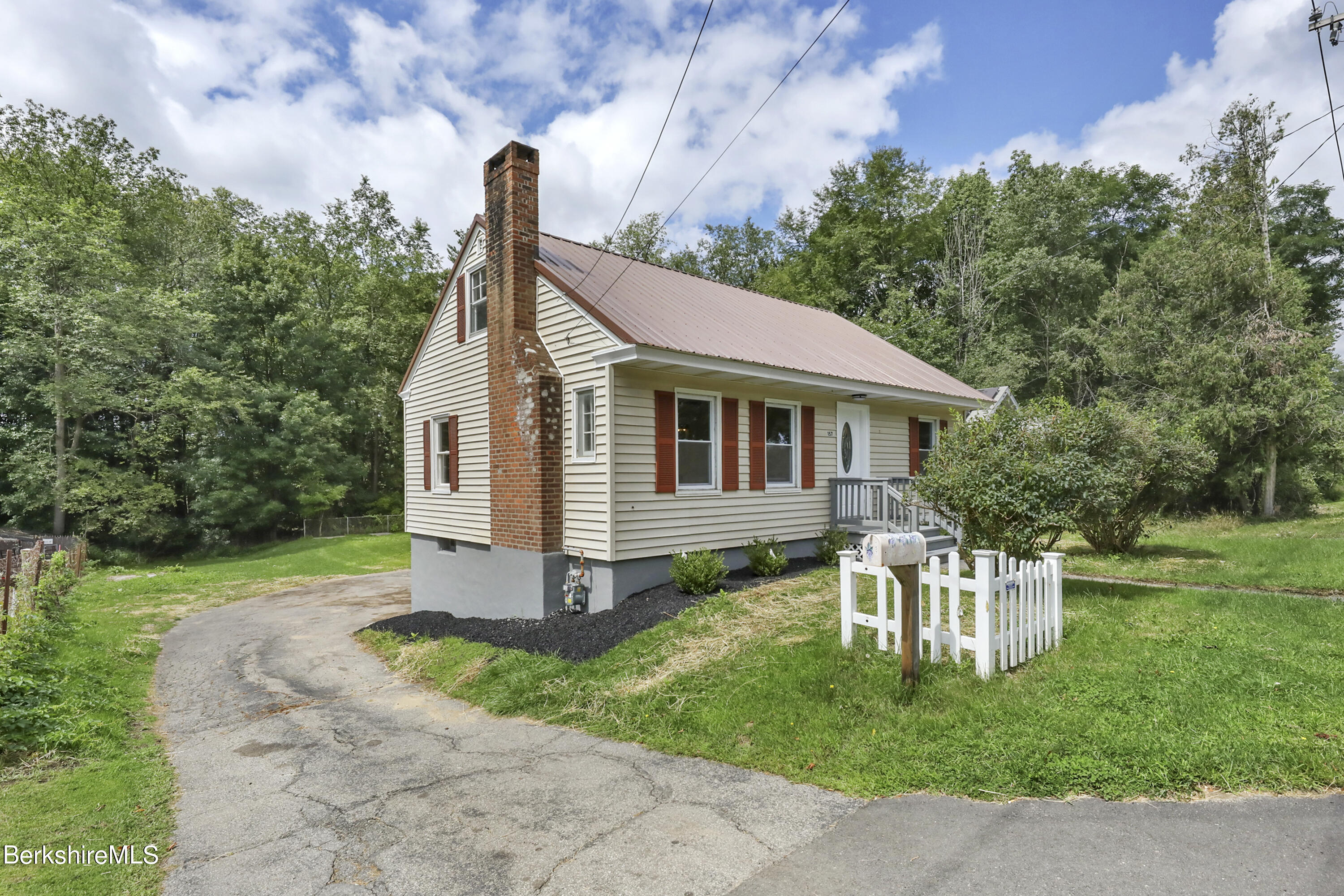Cheshire Rd, Pittsfield, MA 01201