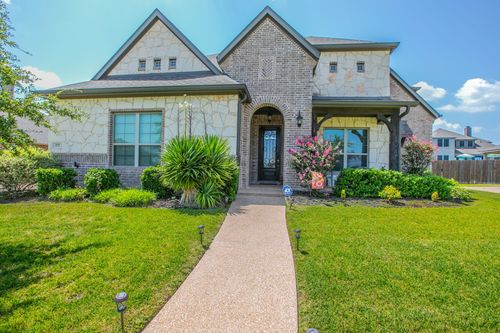 272 Big Creek Loop, Hewitt, TX, 76643-3851 | Card Image