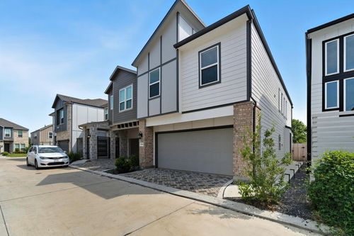 3009 Skyrock Dr, Houston, TX, 77063-1462 | Card Image