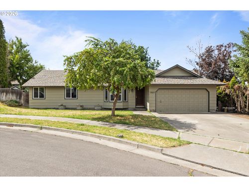 570 Sater Ct, Hermiston, OR, 97838 | Card Image