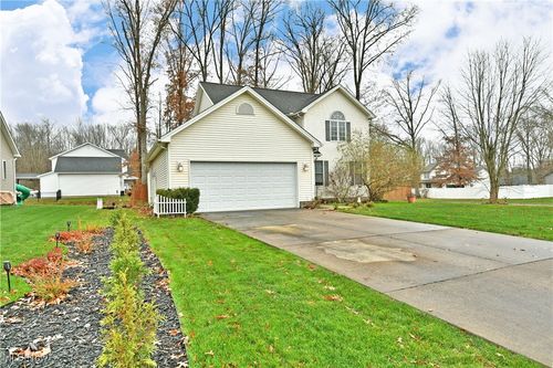 6415 Meander Glen Drive, Austintown, OH, 44515 | Card Image