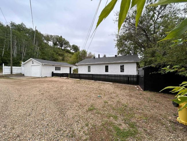 10826 103 A St, House other with 2 bedrooms, 1 bathrooms and 4 parking in Peace River AB | Image 24
