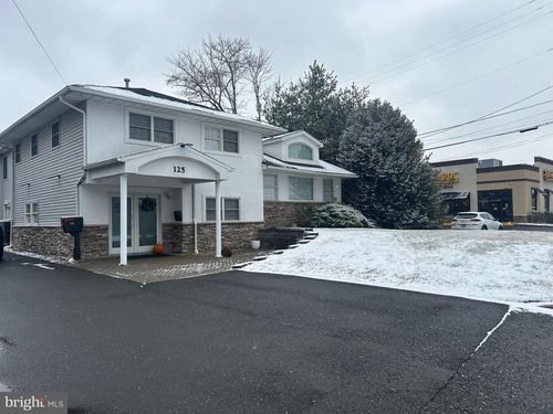 fl-1st-125 N Route 73, West Berlin, NJ, 08091-9225 | Card Image