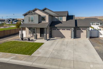 717 Ne K St, House other with 4 bedrooms, 2 bathrooms and 4 parking in Quincy WA | Image 1