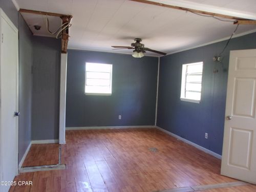 5437 Pearl St, Graceville, FL, 32440-1313 | Card Image