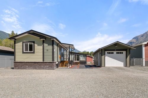 21-59060 Lougheed Highway, Hope, BC, V0X1L3 | Card Image
