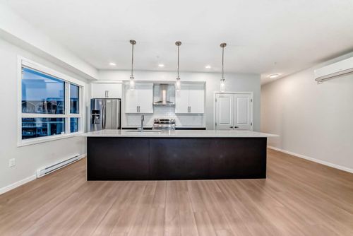 404-80 Carrington Plaza Nw, Calgary, AB, T3P1X6 | Card Image