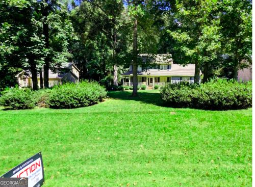 6111 Peake Rd, Macon, GA, 31220-3957 | Card Image