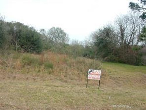 000 Mills St, Hitchcock, TX, 77563 | Card Image