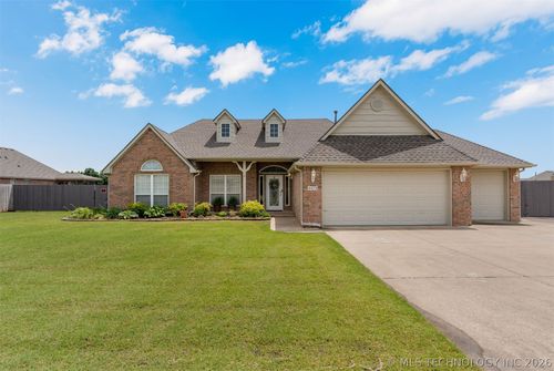 4470 Elm Cir, Kiefer, OK, 74041-3010 | Card Image