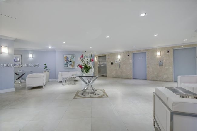 231 - 600 Parkview Dr, Condo with 3 bedrooms, 2 bathrooms and null parking in Hallandale Beach FL | Image 31