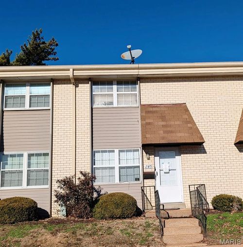 845 Wendevy Ct, Ballwin, MO, 63011-3048 | Card Image