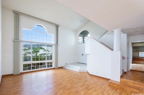main-house-3533 Hinahina Street, Honolulu, HI, 96816 | Card Image