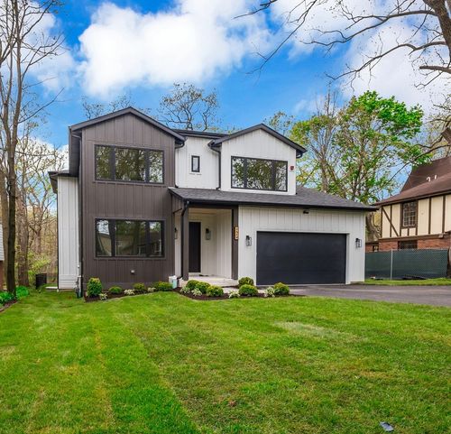 2624 Roslyn Cir, Highland Park, IL, 60035-1910 | Card Image
