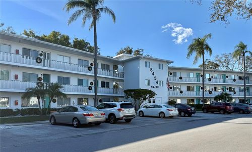 apt-205-8454 111th St, SEMINOLE, FL, 33772-4244 | Card Image