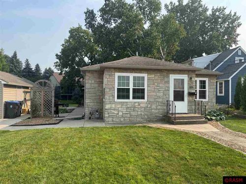 1219 E Main St, Mankato, MN, 56001-5080 | Card Image