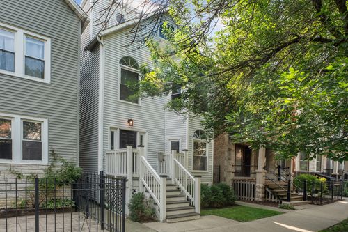 2527 N Washtenaw Ave, Chicago, IL, 60647-1815 | Card Image