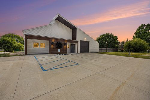 403 S Main St, Crystal, MI, 48818-9524 | Card Image