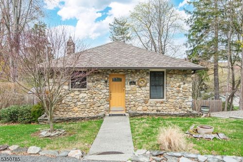 3 Park St, Belvidere, NJ, 07823-3031 | Card Image