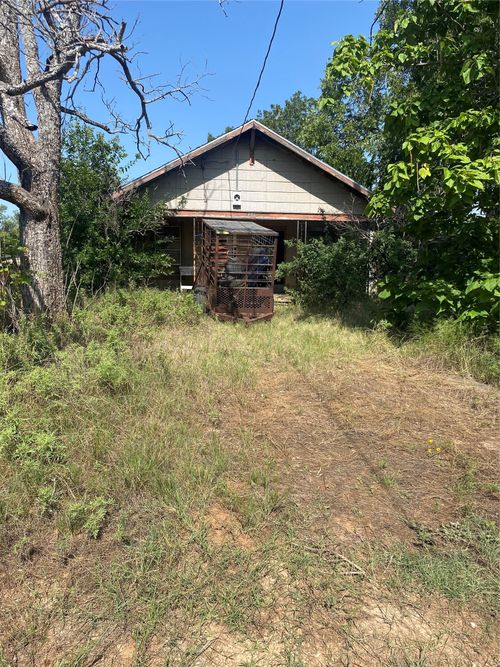 406 Crockett St, Santa Anna, TX, 76878-2831 | Card Image