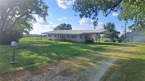 488 60th Rd, Toronto, KS, 66777-3180 | Card Image