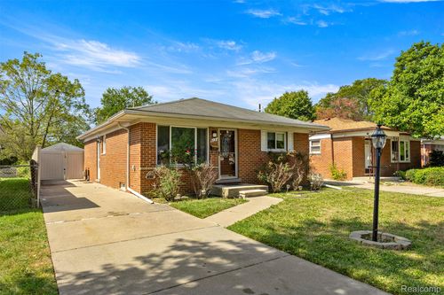 6131 N Evangeline St, Dearborn Heights, MI, 48127-3006 | Card Image