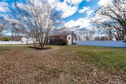 157 Hawthorne Street, Brookhaven, NY, 11950 | Card Image