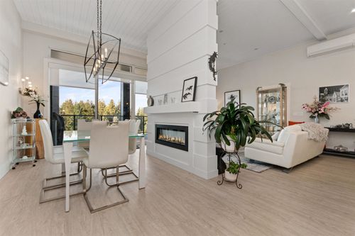 604-45745 Watson Rd, Chilliwack, BC, V2R6K3 | Card Image