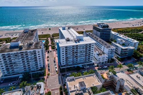 305-345 Ocean Drive, Miami Beach, FL, 33139 | Card Image