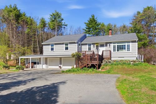 38 Woodland Rd, Georgetown, MA, 01833-2221 | Card Image