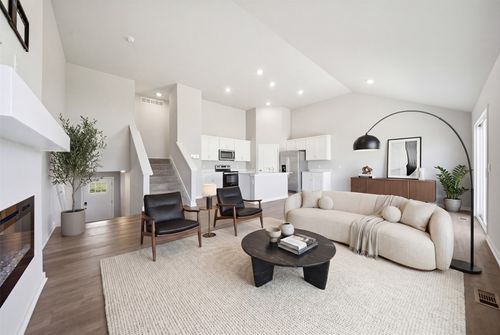 14243 Walnut Meadows Dr, Urbandale, IA, 50323-2754 | Card Image