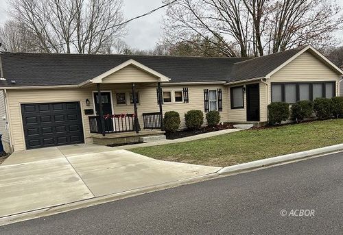 550 W Broadway St, Wellston, OH, 45692 | Card Image