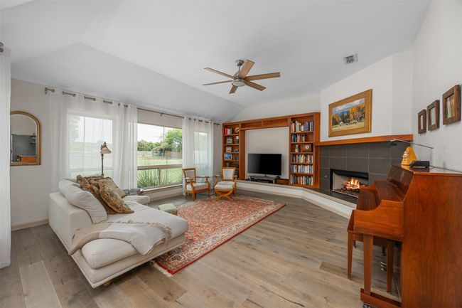 3210 Gray Ln, House other with 4 bedrooms, 3 bathrooms and null parking in Southlake TX | Image 12