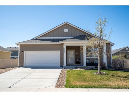 3871 Peach St, Wellington, CO, 80549-2332 | Card Image