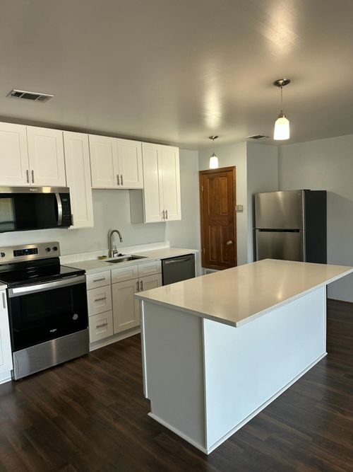 e-211 Main Street, Destin, FL, 32541 | Card Image