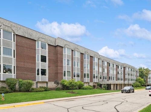 1f-2500 Windsor Mall, Park Ridge, IL, 60068-3636 | Card Image