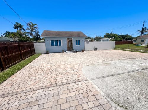 a-3718 Coconut Rd, Palm Springs, FL, 33461-3514 | Card Image